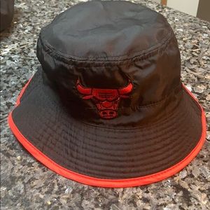 Chicago Bulls hat (reversible)